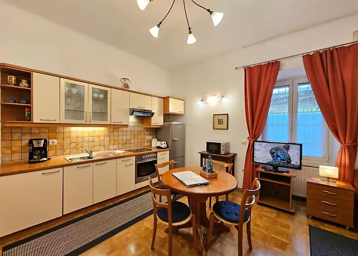 Spacious Central Studio Nika 2 Tour As Ljubljana